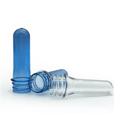 پانی کی بوتل پیش کرتی ہے